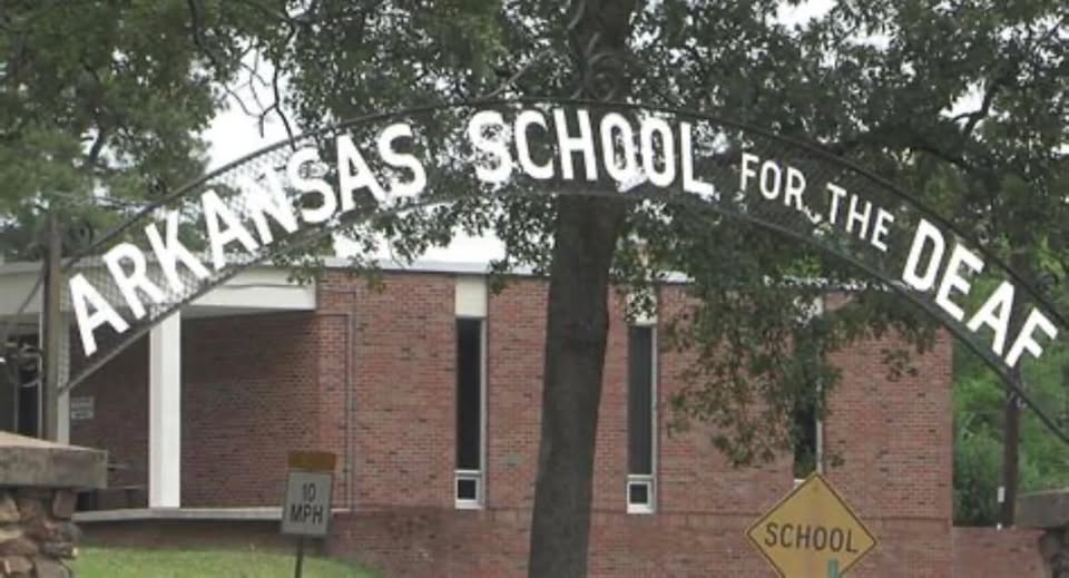 Outside view of the entrace to the Arkansas School for the Deaf.